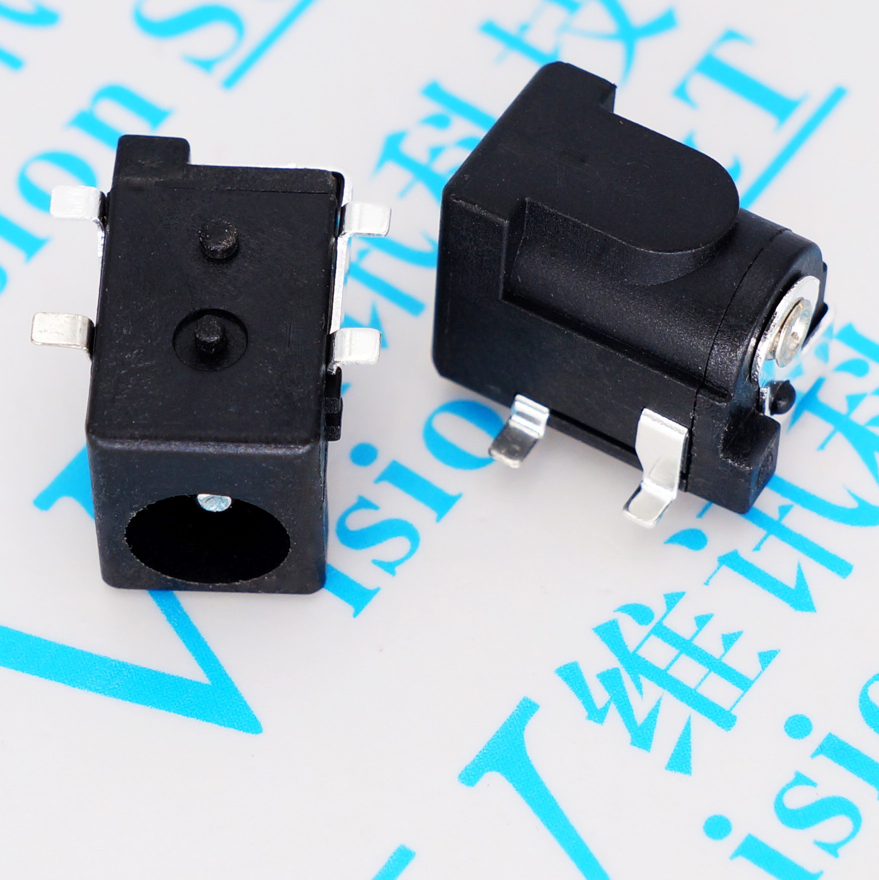 DC005 SMD 2.1 Core DC Jack Connector - Hacktronics