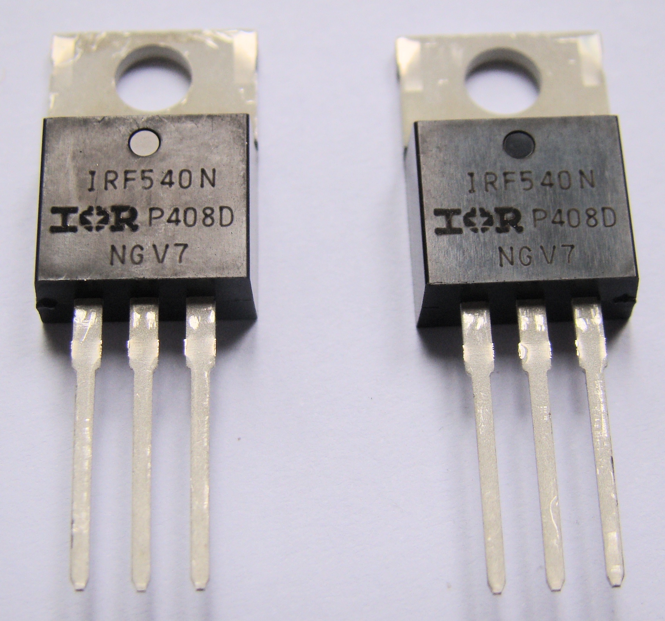 IRF540 Power MOSFET N-channel 100V 27A TO-220 - Hacktronics